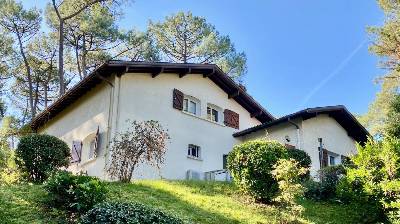 villa 6 rooms for sale on HOSSEGOR (40150)